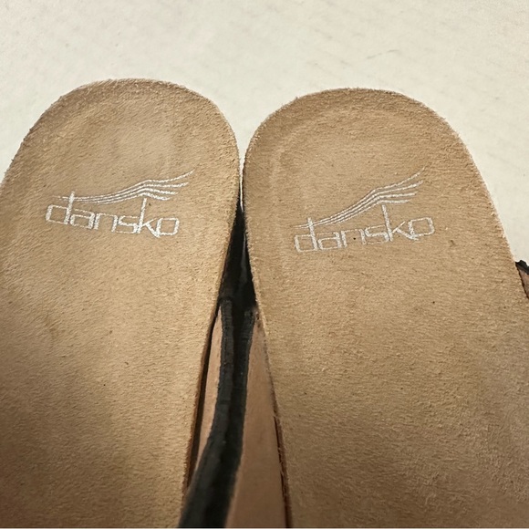 Dansko Maddy Slip-On Wedge Sandal Velcro Leather Black Sz 37 Excellent Condition - Picture 8 of 12
